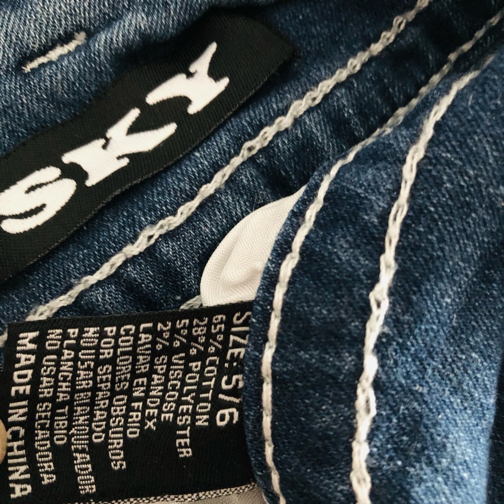 Sky Embroidered Wing Jeans 5/6 - Picture 5 of 5